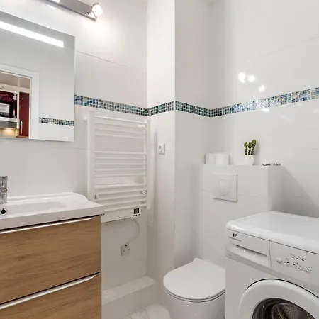 Massenet Five Stars House *