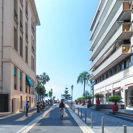 Apartament Massenet Five Stars House