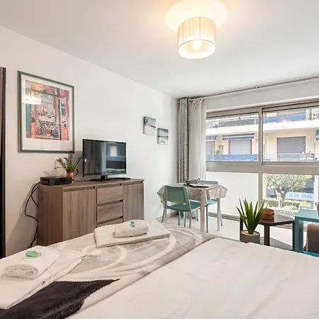 Massenet Five Stars House Apartment