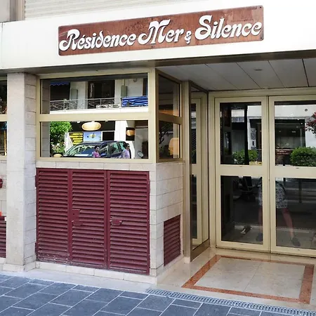 Apartament Massenet Five Stars House